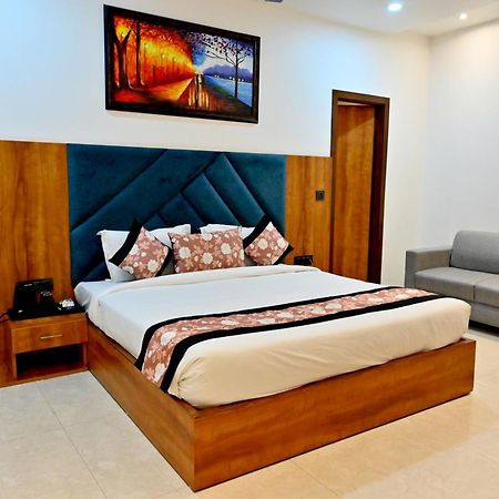 Hotel Elite - 5 Mins From Golden Temple Amritsar Ruang foto