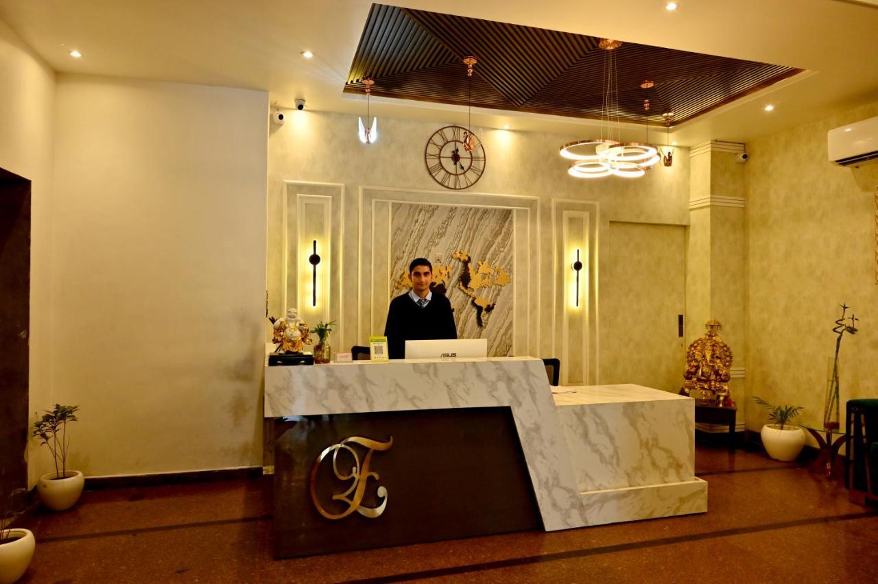 Hotel Elite - 5 Mins From Golden Temple Amritsar Bagian luar foto
