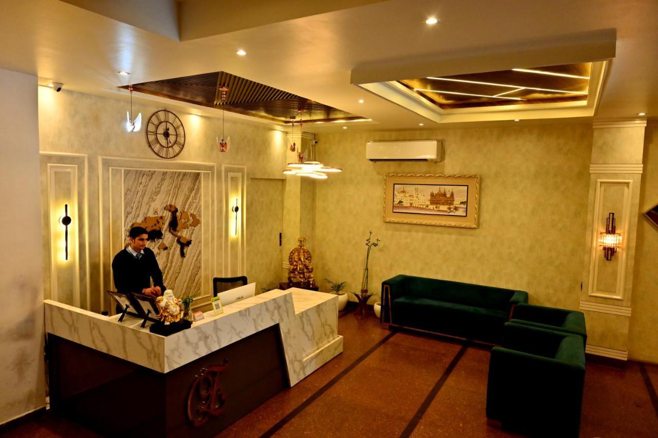 Hotel Elite Amritsar Bagian luar foto